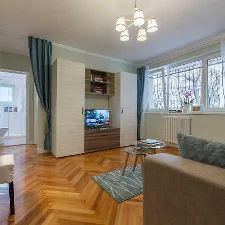 Apartment Stylish & Cozy One Bedroom - Adela - Ideal For Long Bucharest