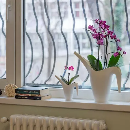 Stylish & Cozy One Bedroom - Adela - Ideal For Long *