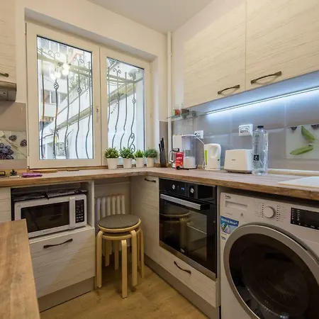 Stylish & Cozy One Bedroom - Adela - Ideal For Long Bükreş