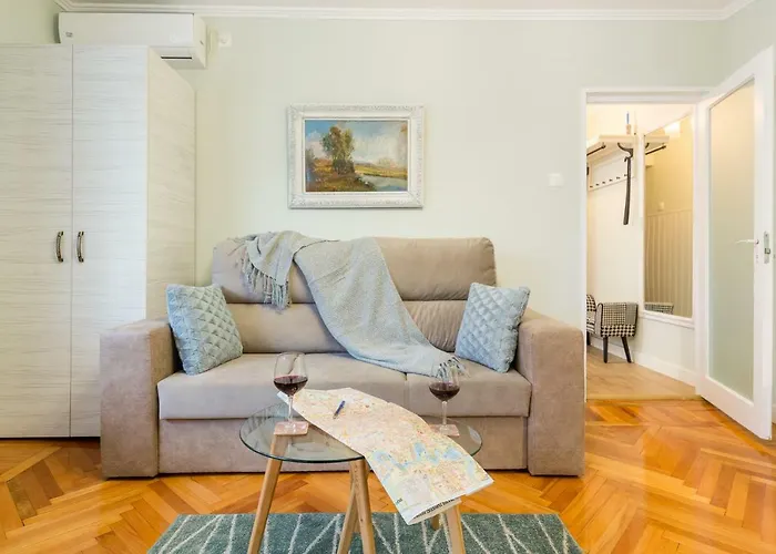 Stylish & Cozy One Bedroom - Adela - Ideal For Long Apartamento
