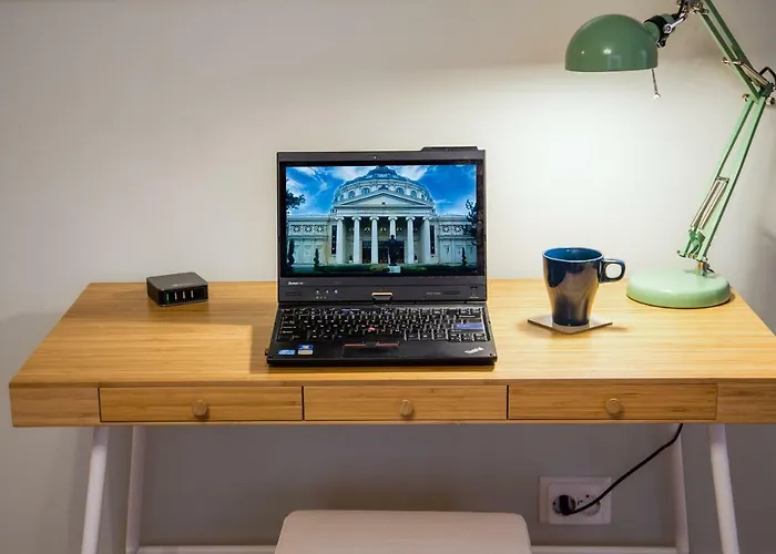 Stylish & Cozy One Bedroom - Adela - Ideal For Long *